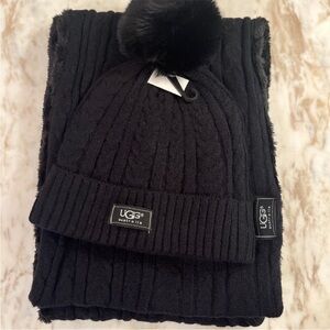 UGG Winter Black   Sweater Weather pom pom hat infinity scarf Set. NWT